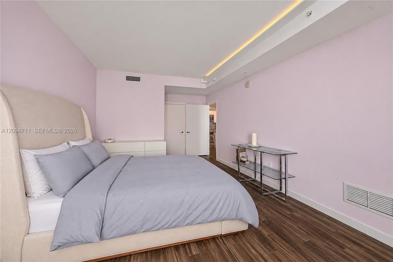 1900 N Bayshore Dr , Unit 3604, Miami, FL 33132 Photo