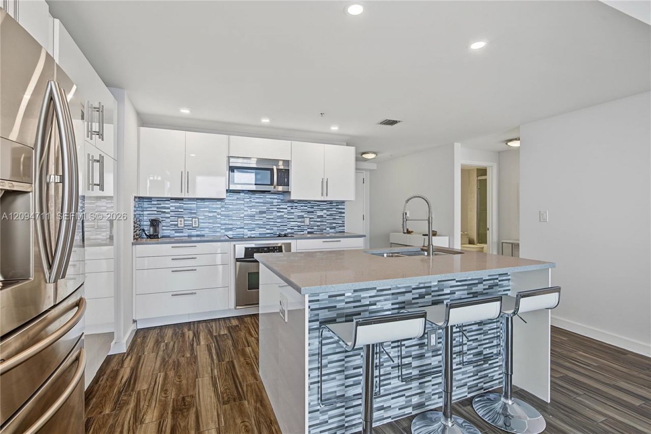 1900 N Bayshore Dr , Unit 3604, Miami, FL 33132 Photo