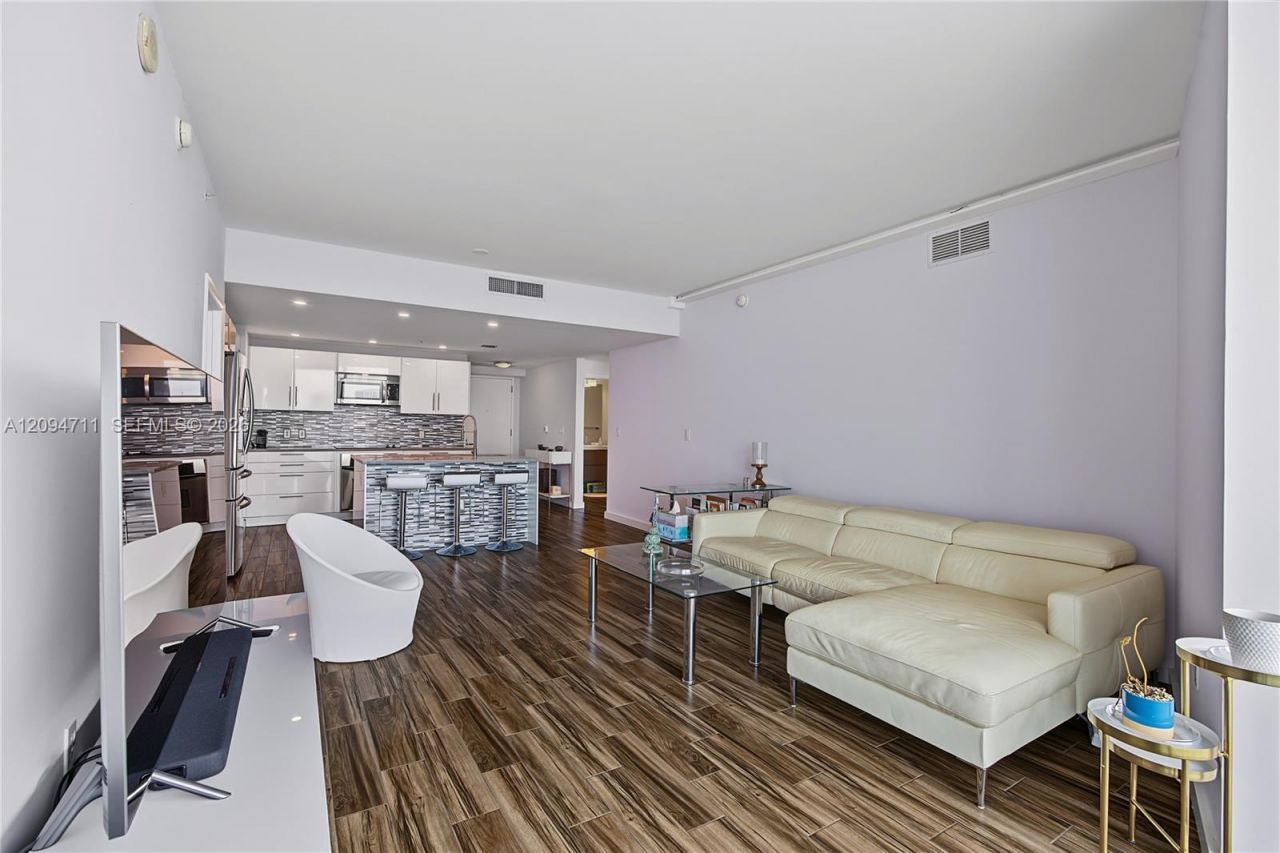 1900 N Bayshore Dr , Unit 3604, Miami, FL 33132 Photo