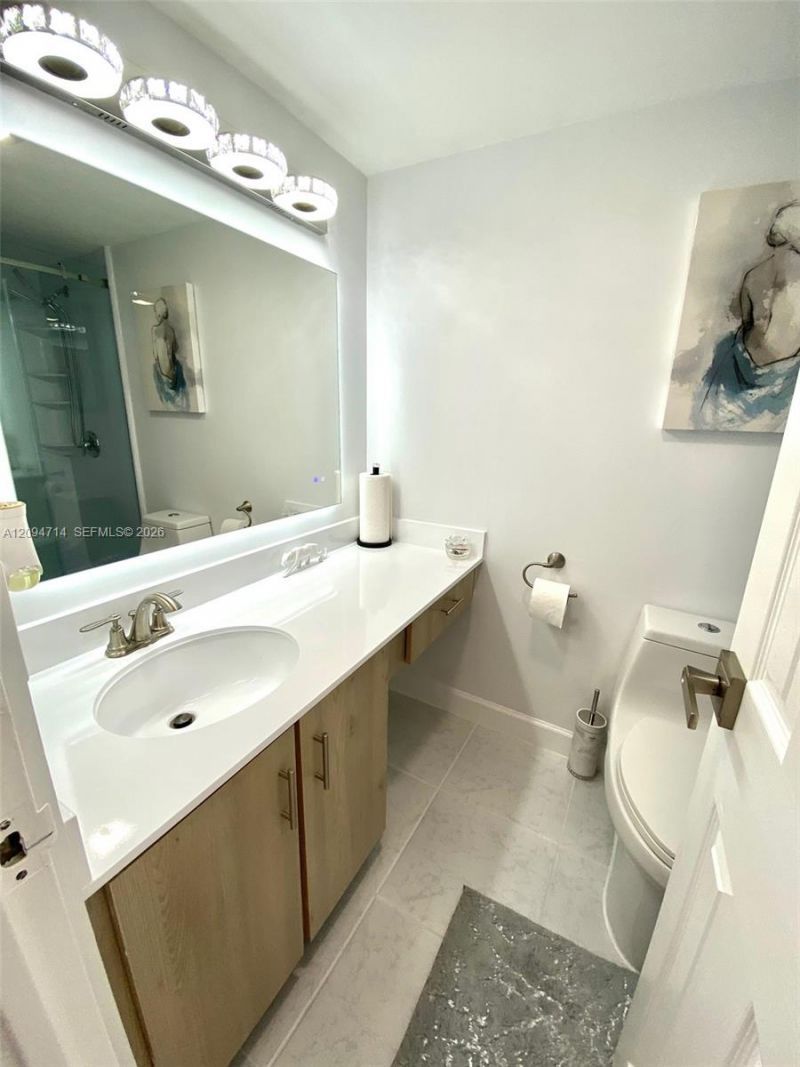 251 174th St , Unit 615, Sunny Isles Beach, FL 33160 Photo