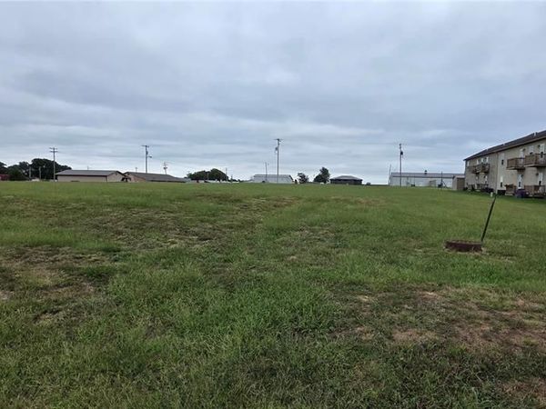 1808 Janna Lane , Sparta, IL 62286