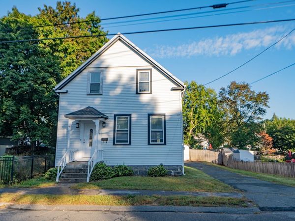 19 Lynn St, Peabody, MA 01960
