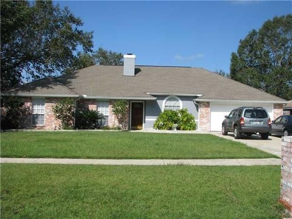 138 STRATFORD Drive , Slidell, LA 70458