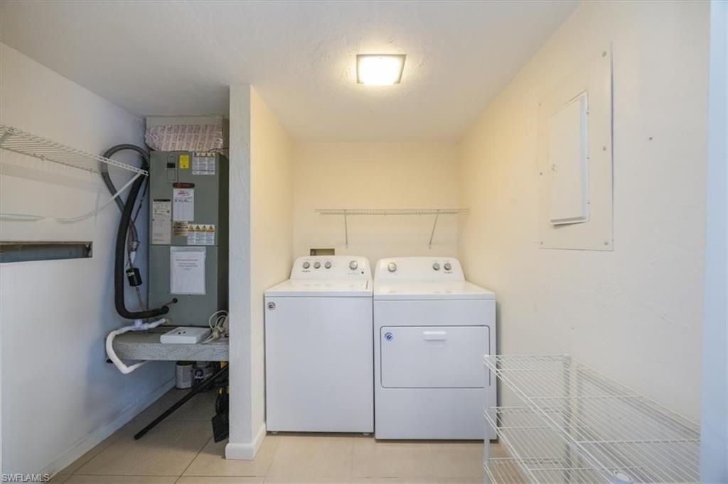 576 Retreat Dr, Unit 101, Naples, FL 34110 Photo