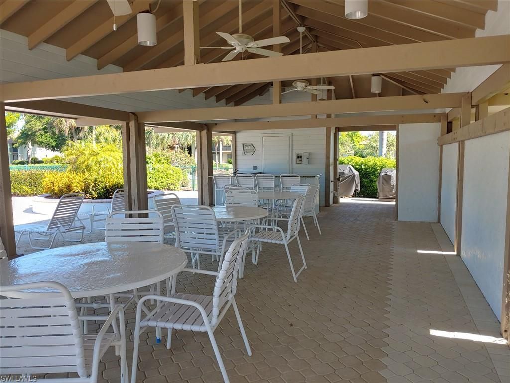 576 Retreat Dr, Unit 101, Naples, FL 34110 Photo