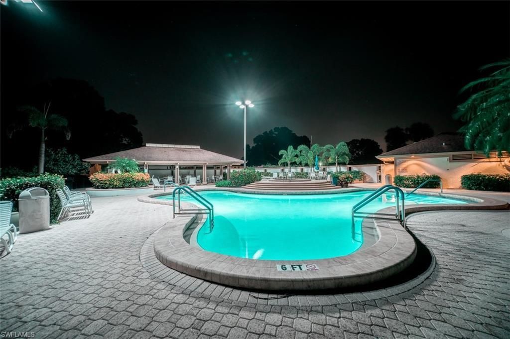 576 Retreat Dr, Unit 101, Naples, FL 34110 Photo