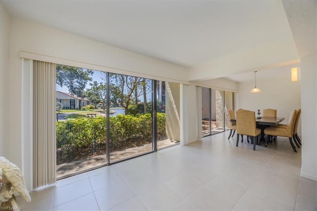 576 Retreat Dr, Unit 101, Naples, FL 34110 Photo