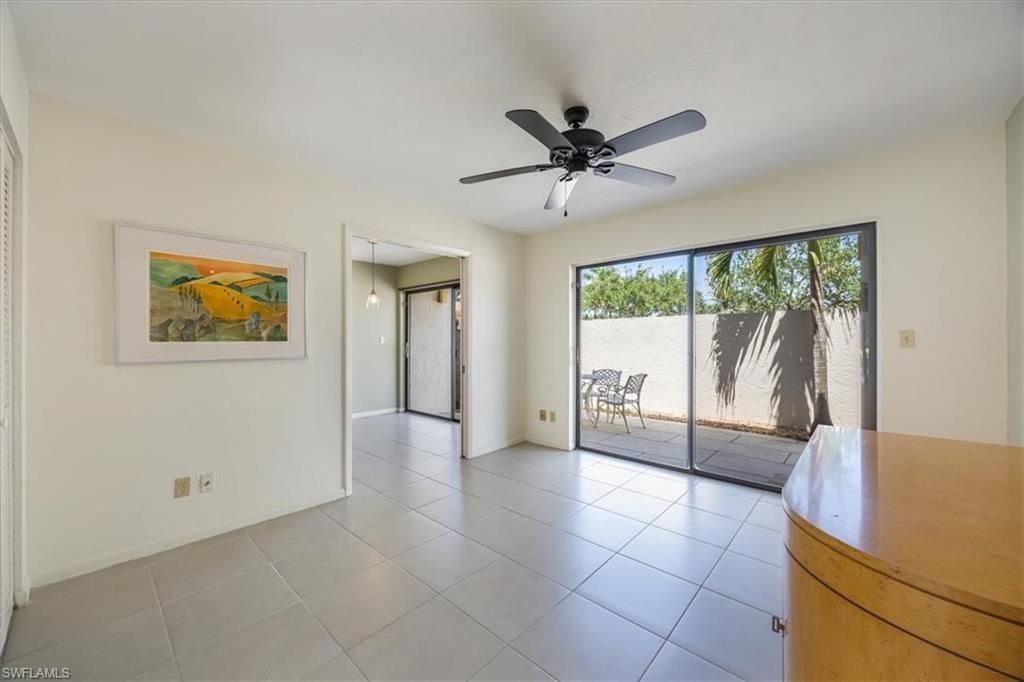 576 Retreat Dr, Unit 101, Naples, FL 34110 Photo