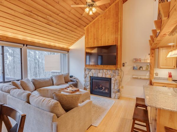 19 Big Coolidge Road, Unit 3, Lincoln, NH 03251
