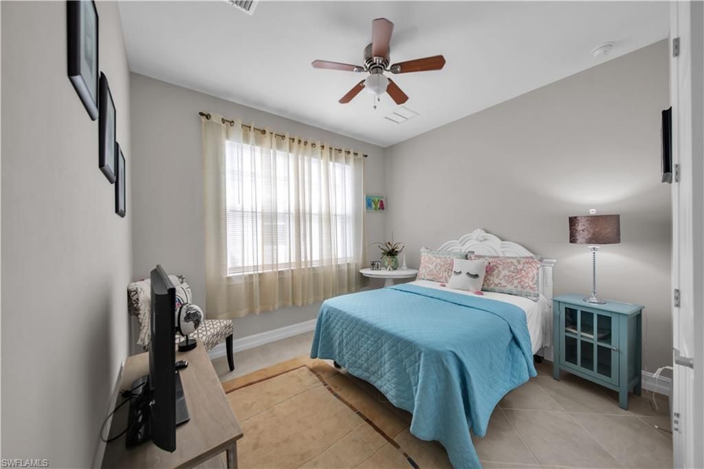 3290 Baravaldo Cir, Cape Coral, FL 33909 Photo