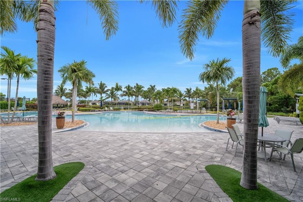 3290 Baravaldo Cir, Cape Coral, FL 33909 Photo