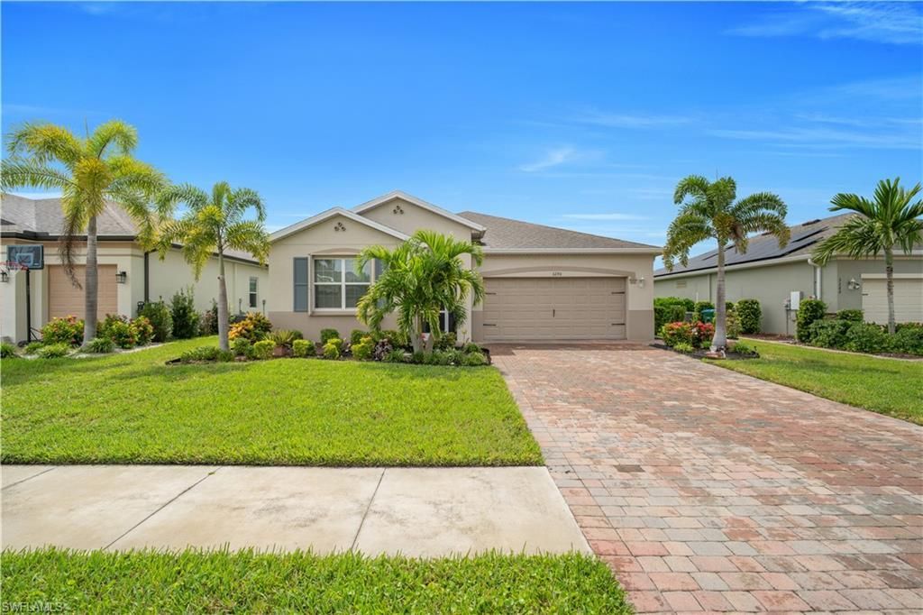 3290 Baravaldo Cir, Cape Coral, FL 33909 Photo