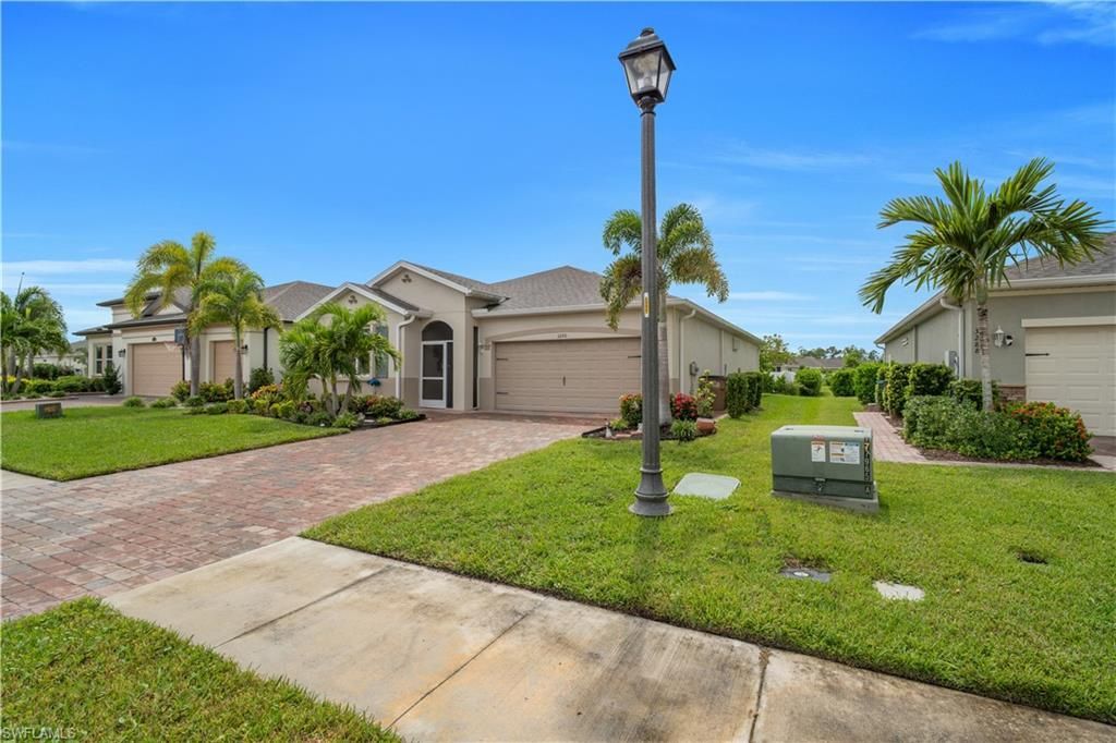 3290 Baravaldo Cir, Cape Coral, FL 33909 Photo