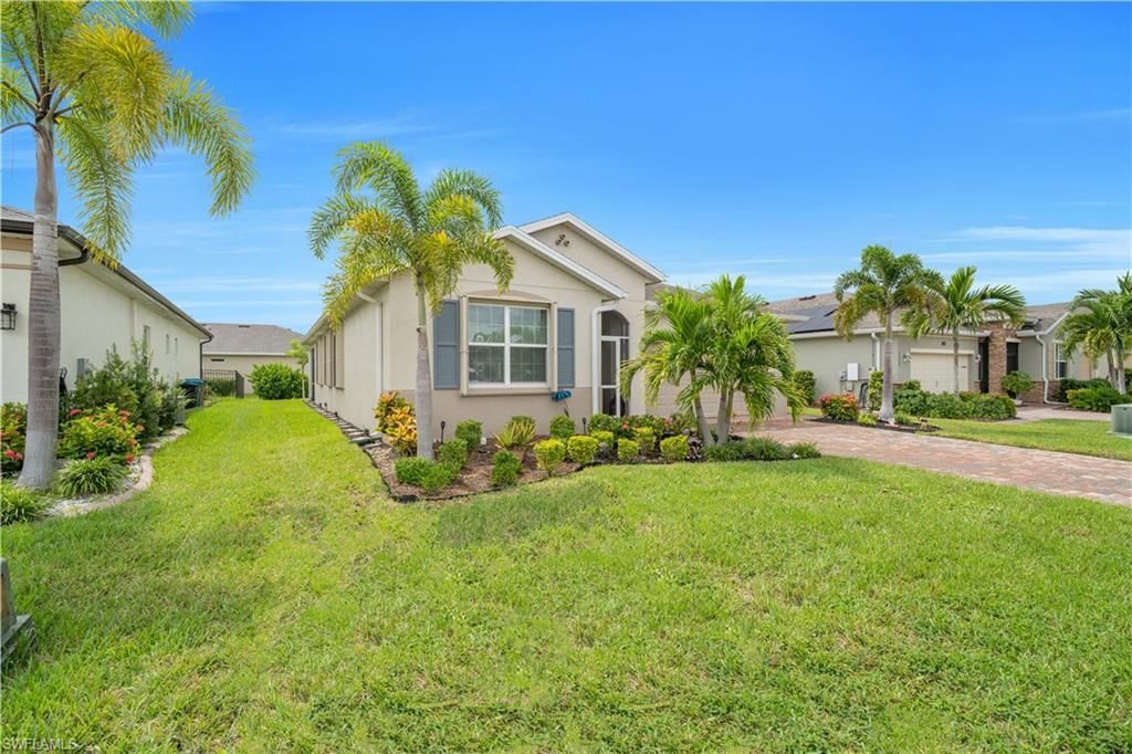 3290 Baravaldo Cir, Cape Coral, FL 33909 Photo