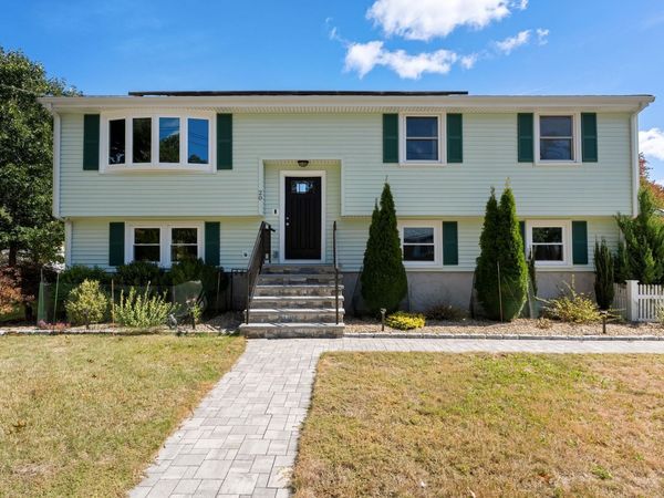 20 Humboldt Ave, Burlington, MA 01803