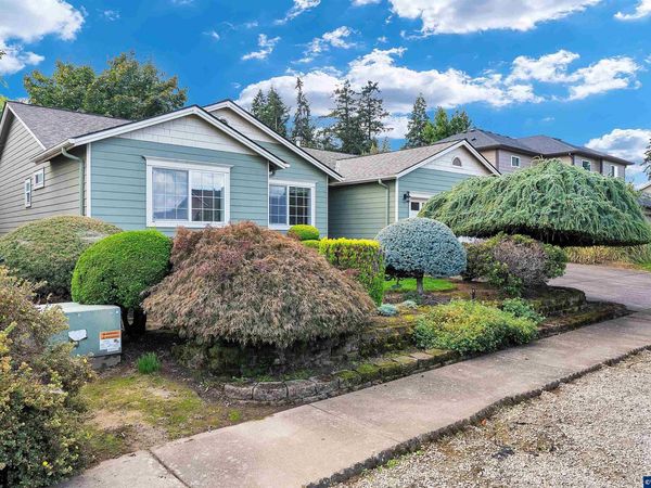 4236 Geranium Av NE, Salem, OR 97305