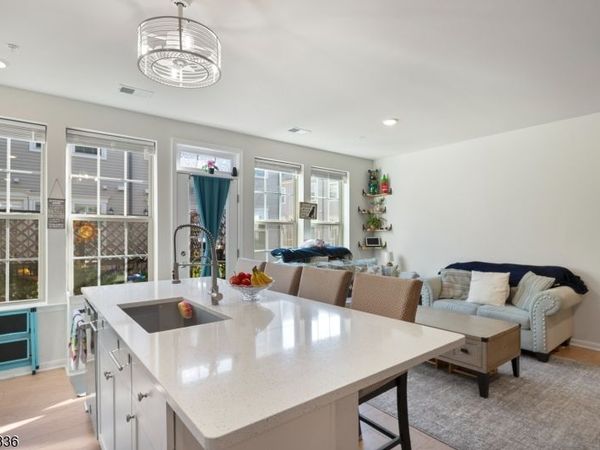 39 S Davenport St, Somerville, NJ 08876