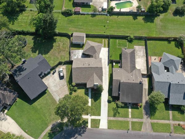 1570 Heartwood Dr, Baton Rouge, LA 70816