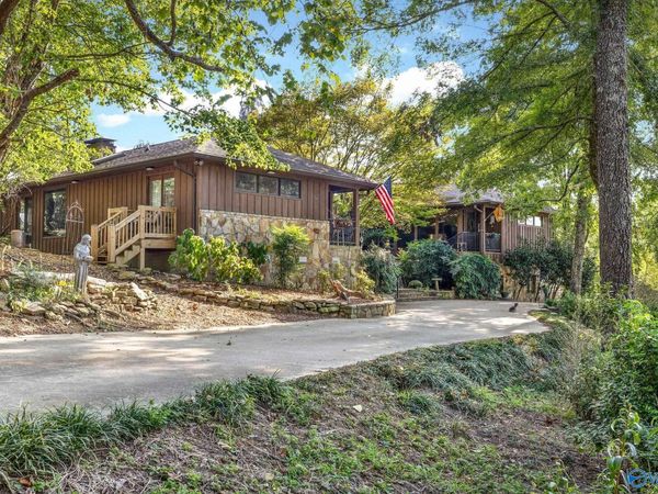 105 Tanah Lane, Hayden, AL 35079