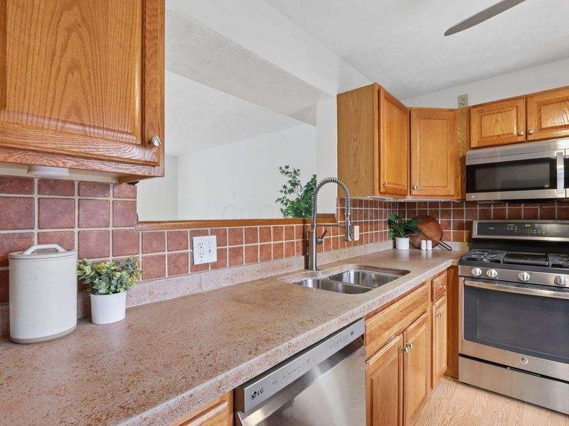 7723 Gorman Drive, Unit 229, Worthington, OH 43085 Photo 11