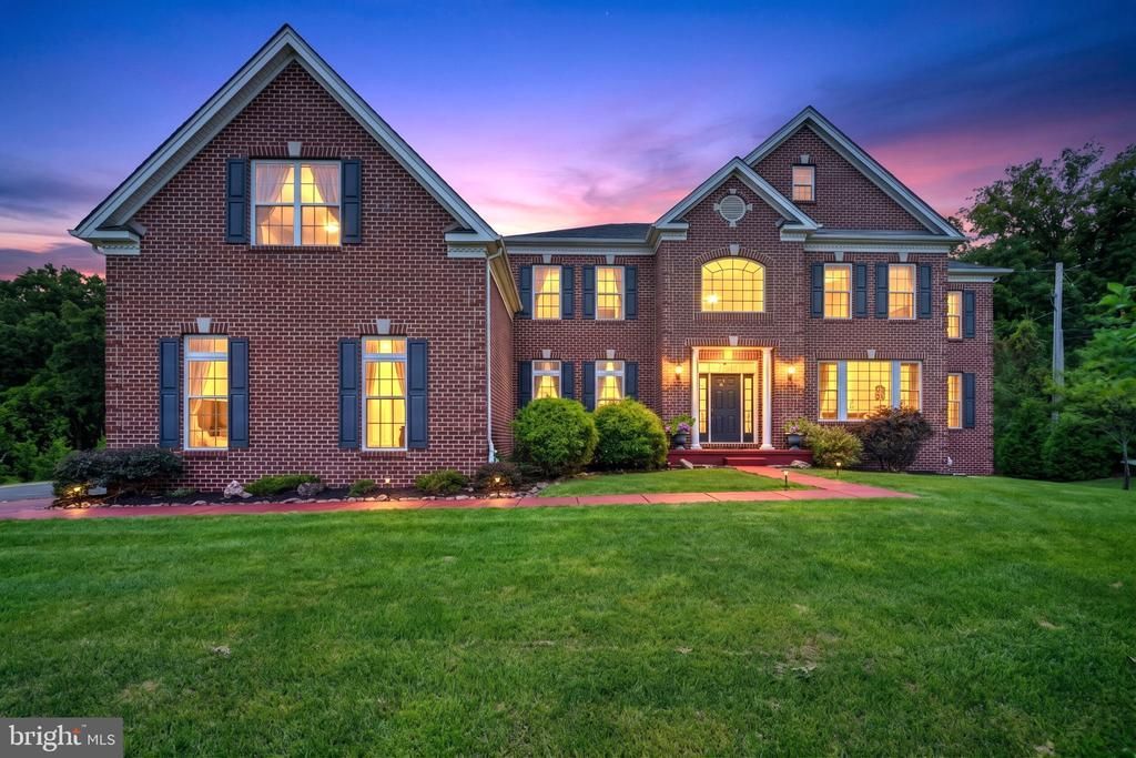 6100 BLUE BELLE DRIVE, CENTER VALLEY, PA 18034