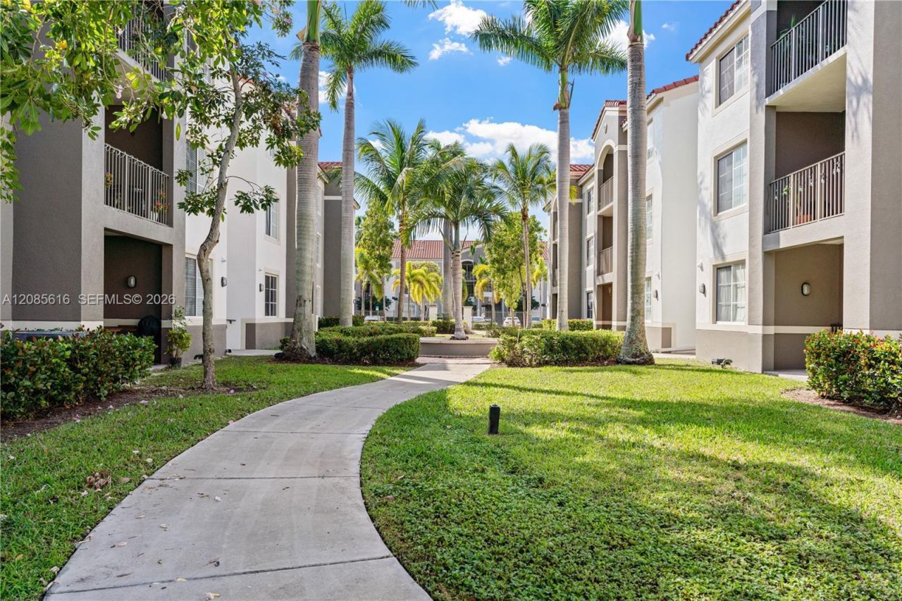 6821 SW 44th St , Unit 101, Miami, FL 33155 Photo