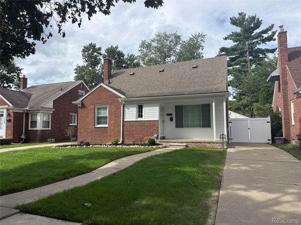 8459 Hazelton Street , Dearborn Heights, Mi 48127