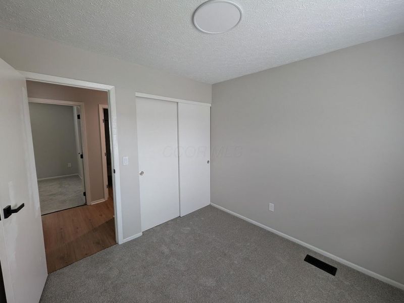 3815 Petzinger Road , Columbus, OH 43232 Photo 20