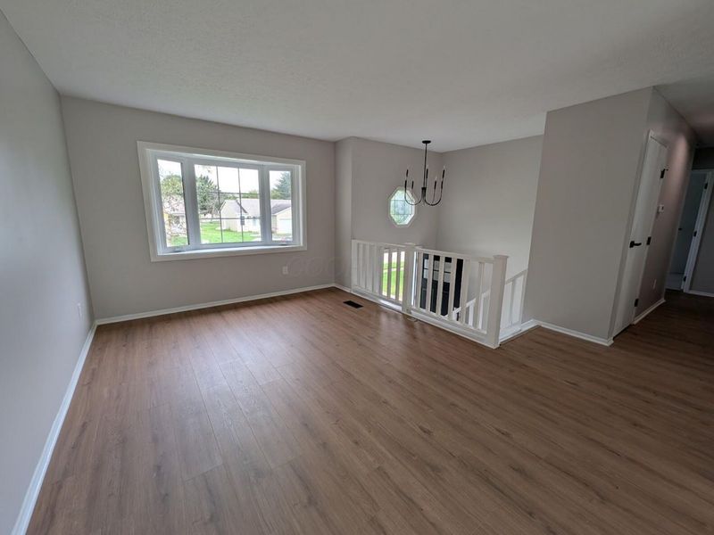3815 Petzinger Road , Columbus, OH 43232 Photo 6