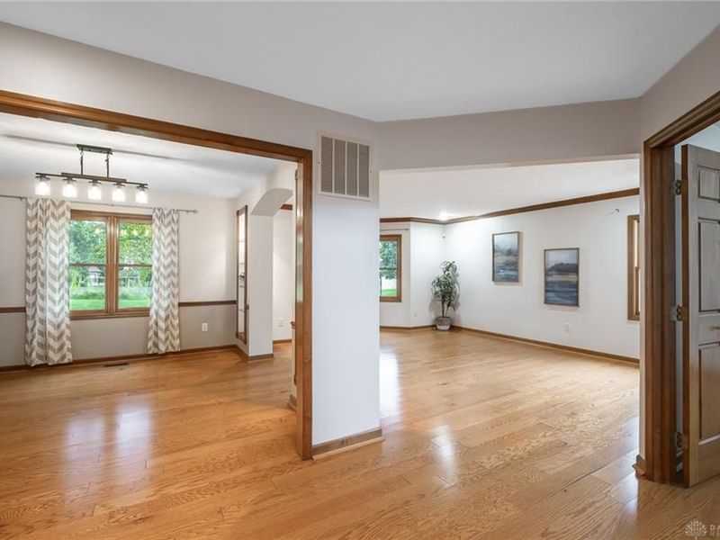 2252 Briggs Road, Centerville, OH 45459 Photo 3