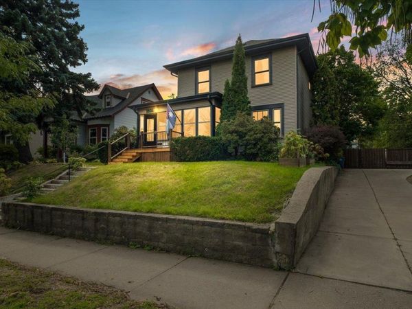 1802 Selby Avenue, Saint Paul, MN 55104