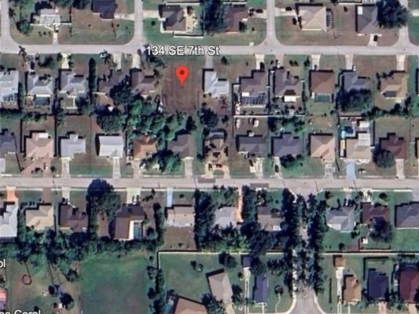134 SE 7th ST , CAPE CORAL, FL 33990