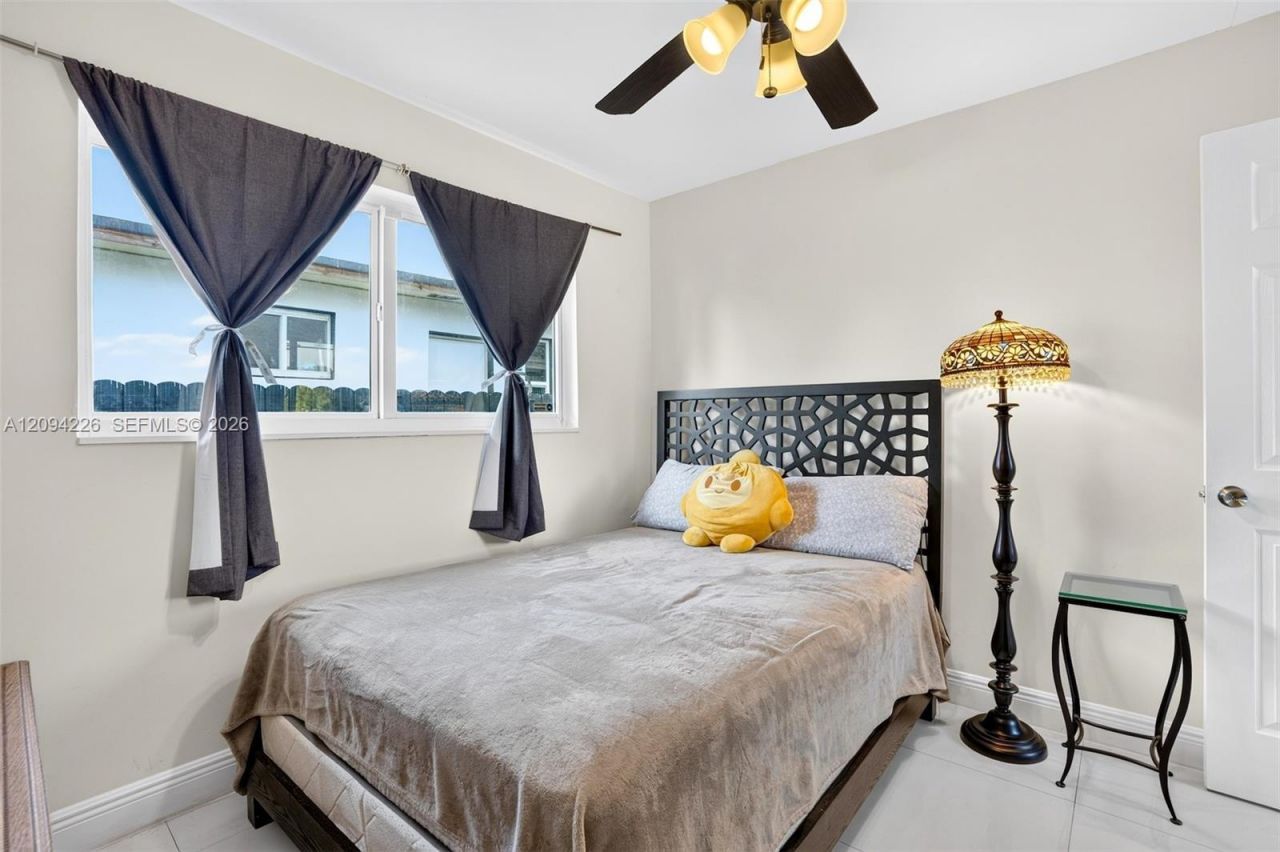 3001 NW 56th St, Miami, FL 33142 Photo