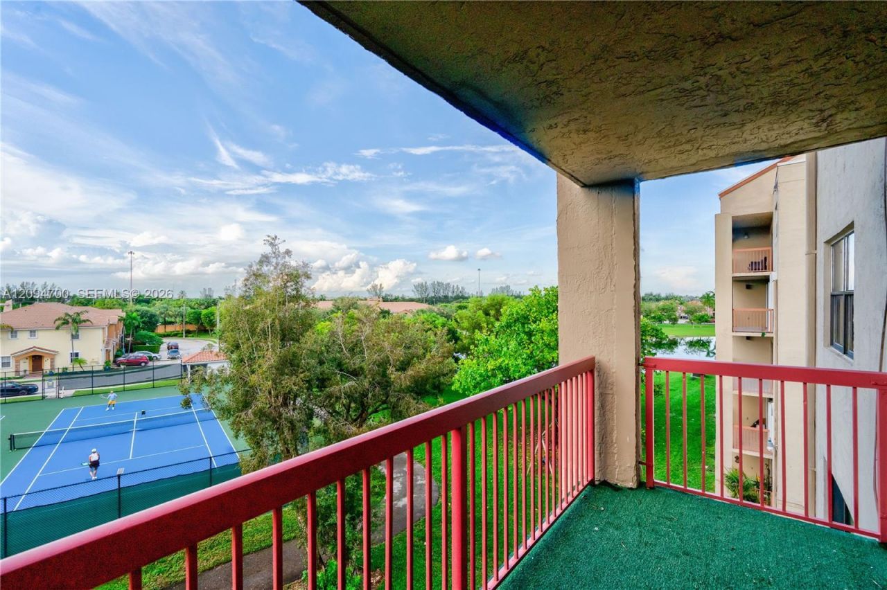 10253 NW 9th St Cir , Unit 407-6, Miami, FL 33172 Photo