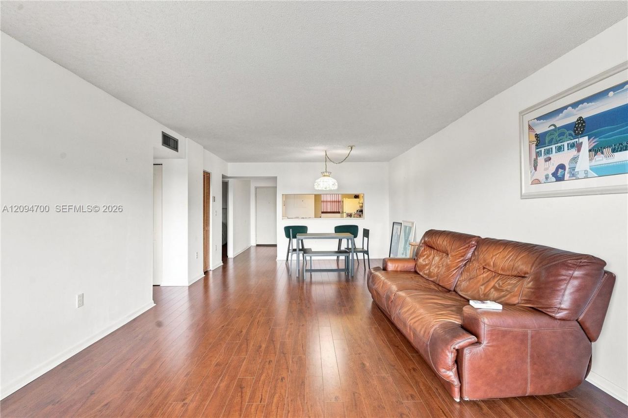 10253 NW 9th St Cir , Unit 407-6, Miami, FL 33172 Photo