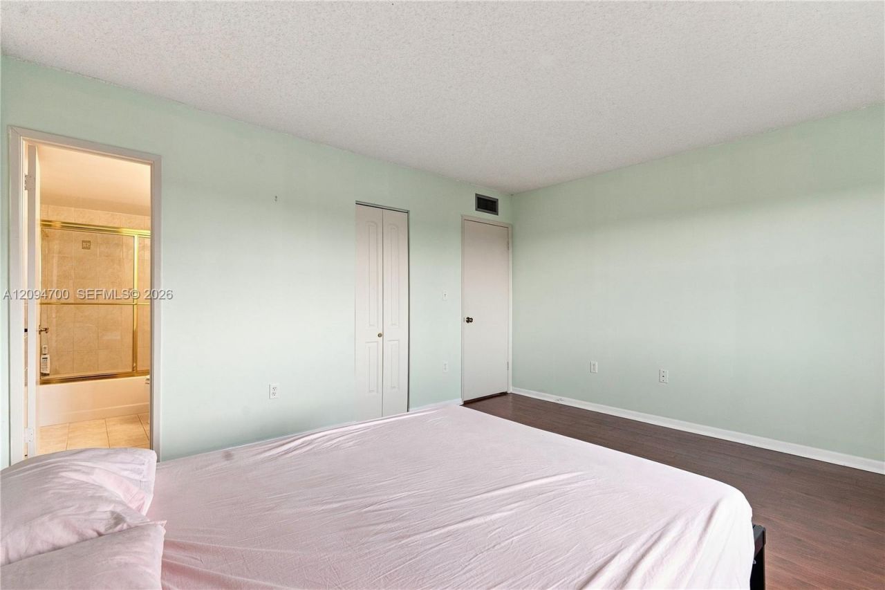 10253 NW 9th St Cir , Unit 407-6, Miami, FL 33172 Photo