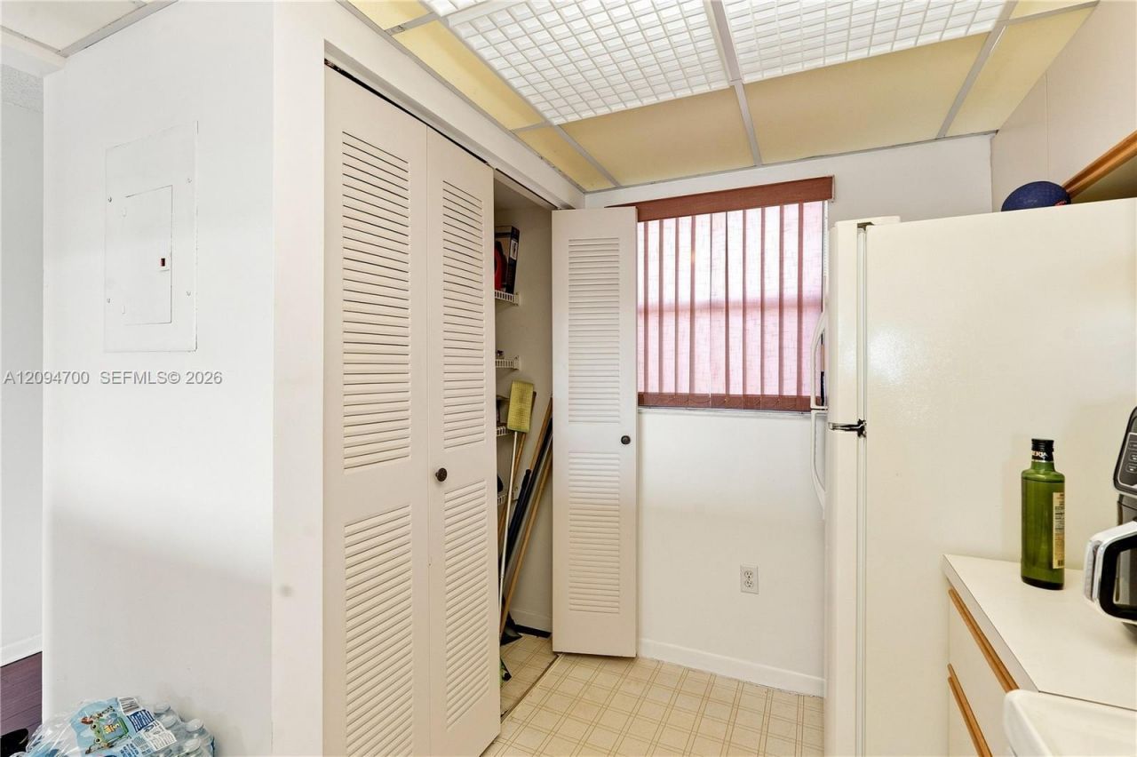 10253 NW 9th St Cir , Unit 407-6, Miami, FL 33172 Photo