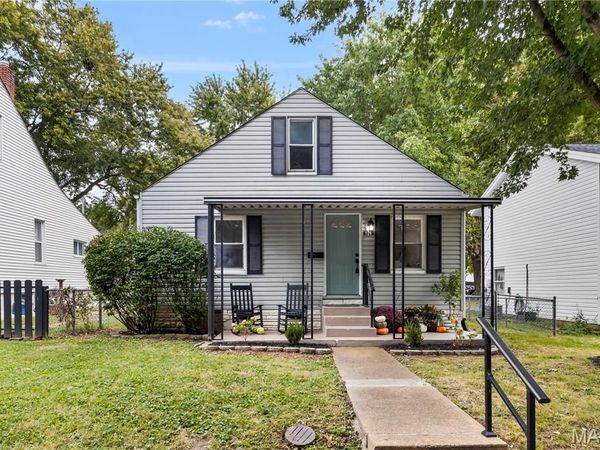 924 N Benton Avenue , St Charles, MO 63301