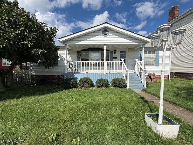 812 Logan Avenue, Toronto, OH 43964 Photo 2