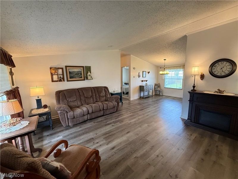 812 Logan Avenue, Toronto, OH 43964 Photo 3