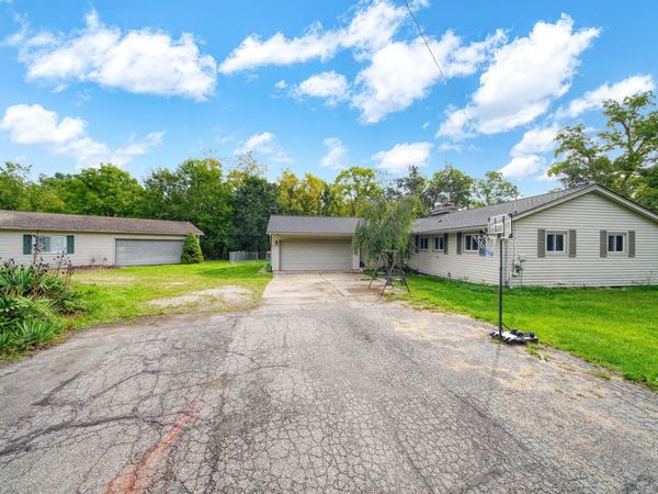 12501 Moscow Road, Hanover, MI 49241