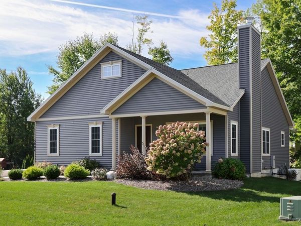 3004 Verona Court , Baldwinsville, NY 13027