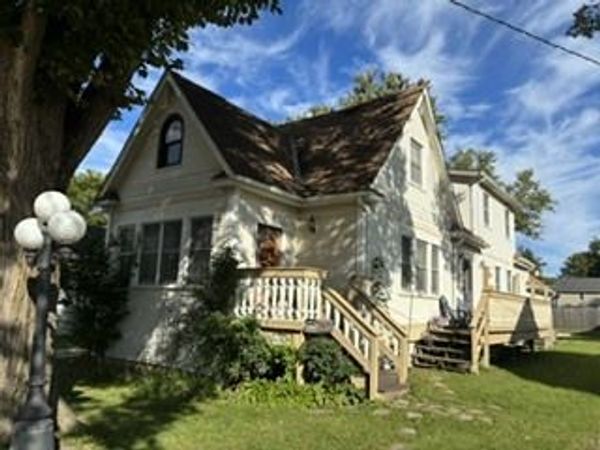 436 W Main Street, Barrington, IL 60010
