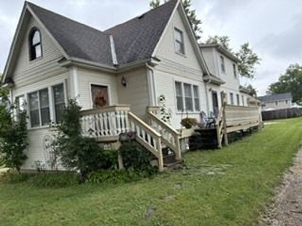 436 W Main Street , Barrington, IL 60010