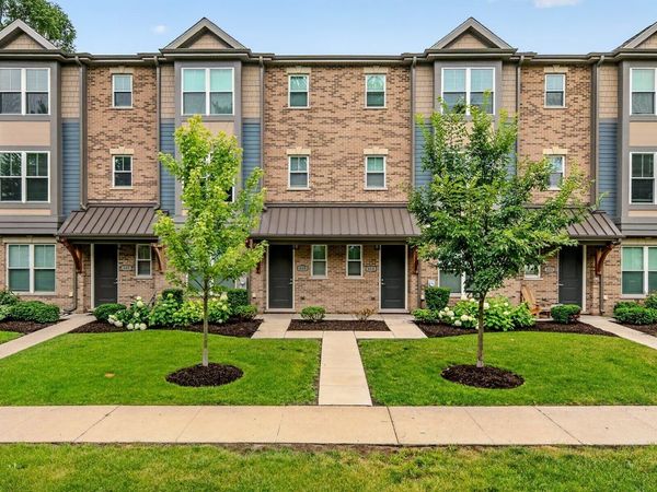 601 Broadway Street , Unit 601, Libertyville, IL 60048