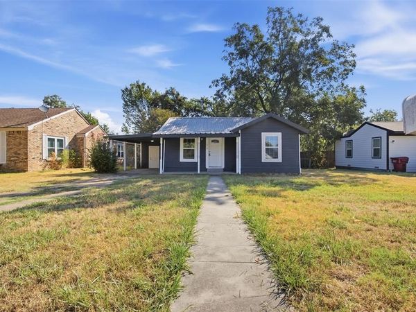1916 Liberty Street, Bonham, TX 75418