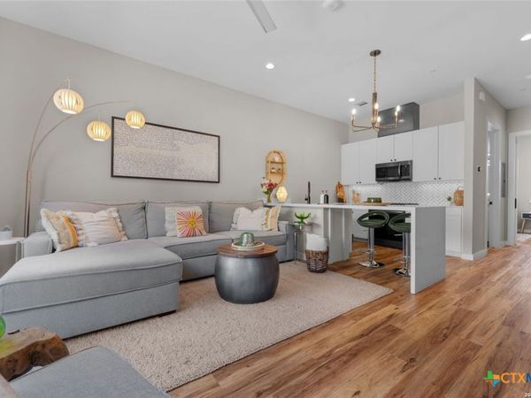 1208 N Academy Avenue , Unit 3104, New Braunfels, TX 78130