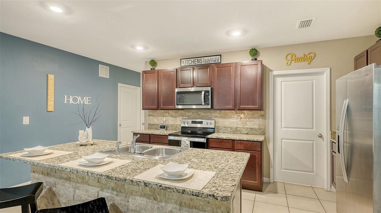 3809 Golden Oriole Parkway, Sarasota, FL 34232 Photo