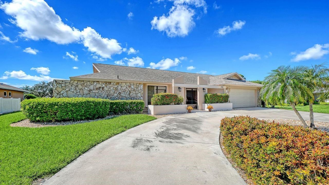 3708 Torrey Pines Way, Sarasota, FL 34238 Photo