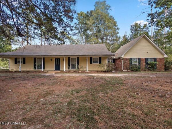 116 Sage Hills Drive, Byram, MS 39170